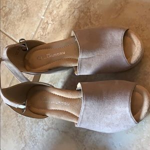 CL by Laundry wedges